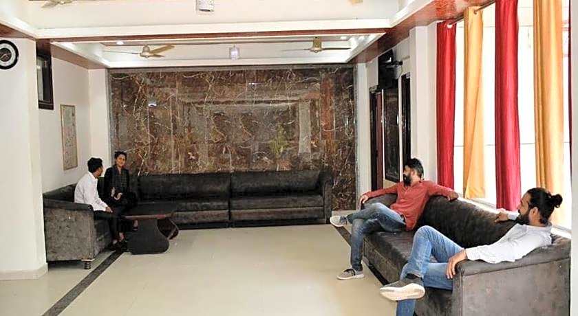 Hotel Gayatri Palace