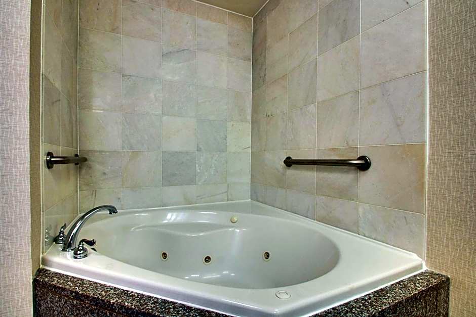 Drury Inn & Suites Findlay