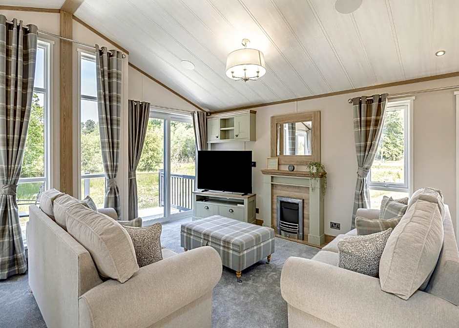 Woodhall Country Park Lodges