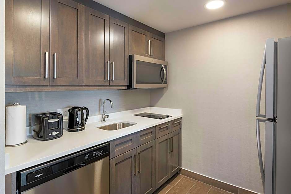 Homewood Suites by Hilton Ottawa Airport