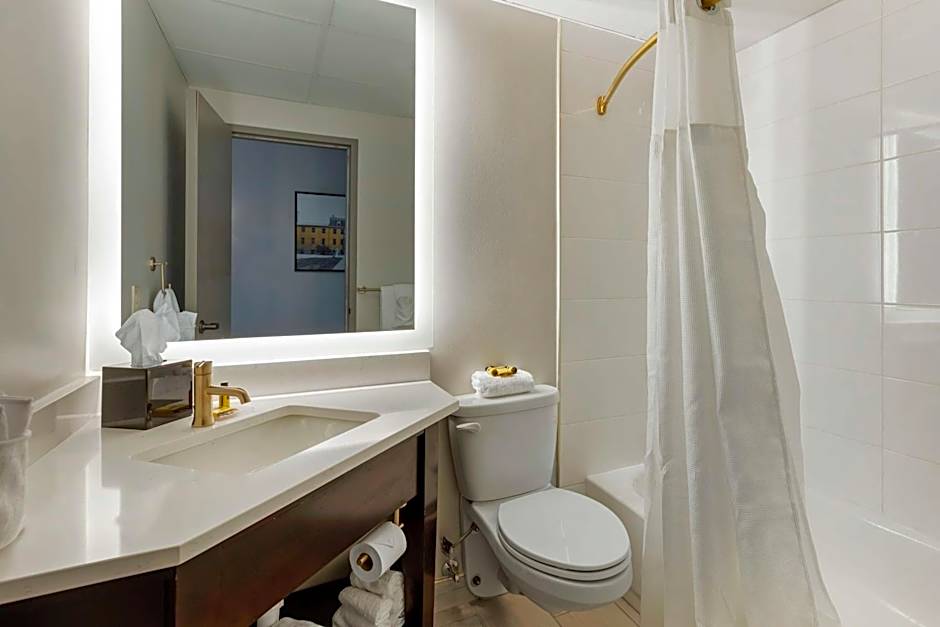 Best Western Plus The Charles Hotel