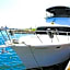 Dockside Boat & Bed Long Beach