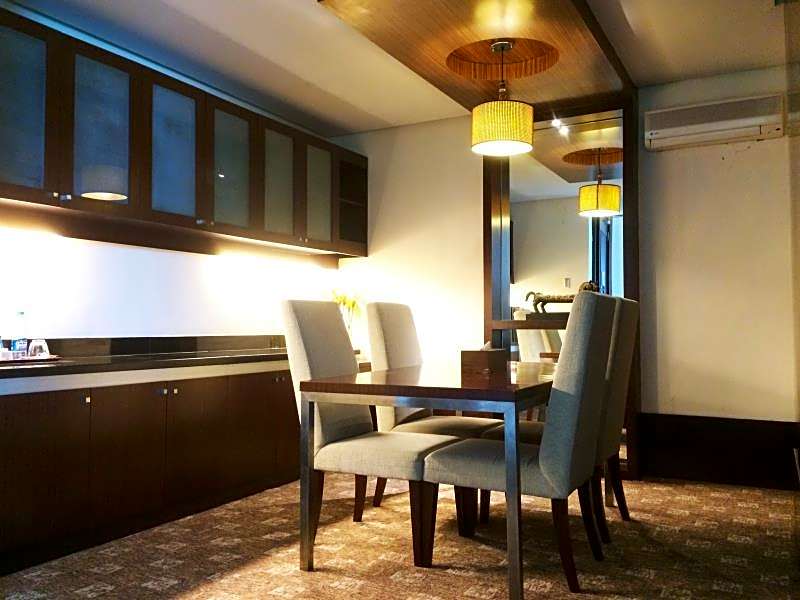 President Executive Club – Bekasi, ID