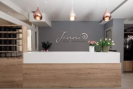 Hotel Jonni