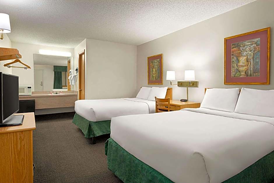 Photo 1 of 4 of 2 Double Beds