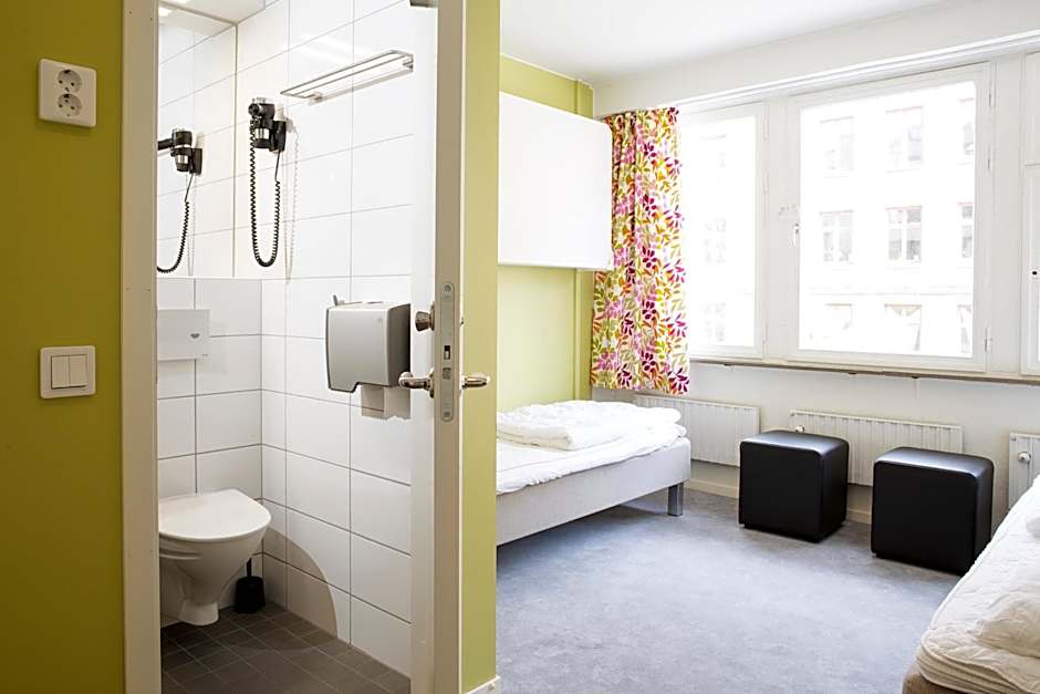 Slottsskogens Hostel