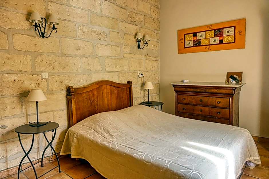 Au Saint Roch - Hôtel et Jardin