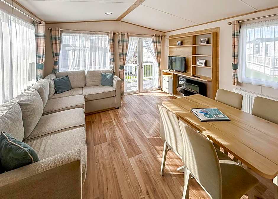 Riverside Holiday Village