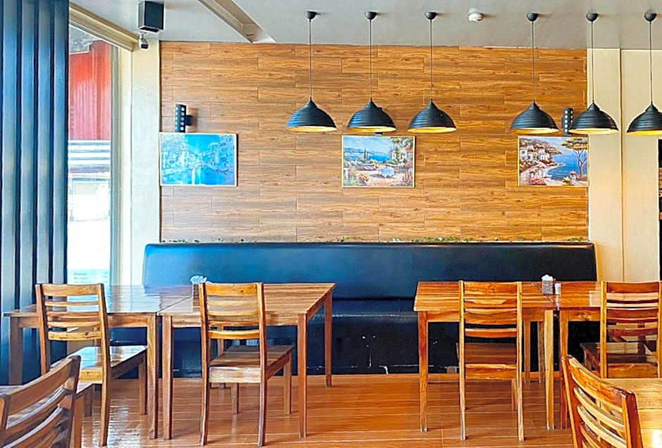 RedDoorz @ 4ks Pension House Bogo City Cebu