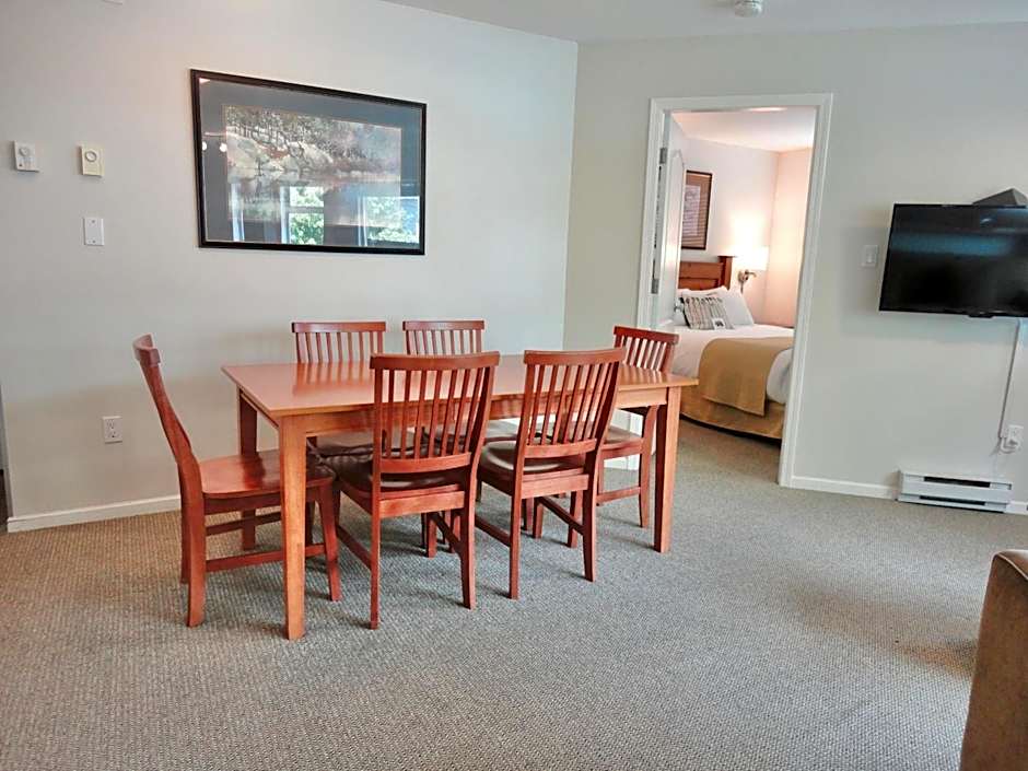 Bear Lodge Two Bedroom by MVA