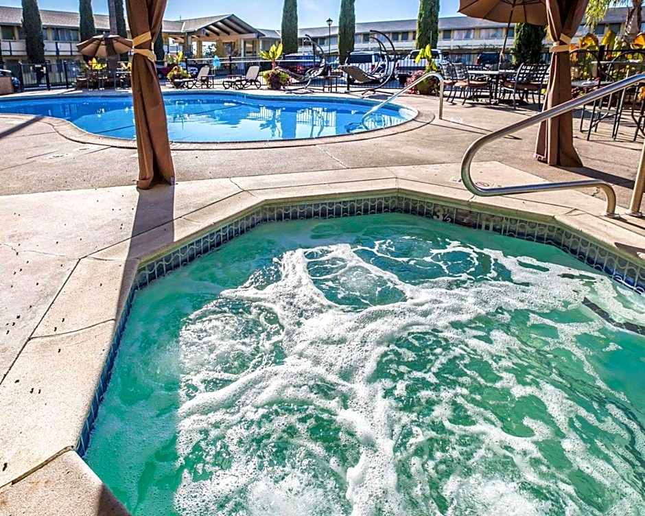 Quality Inn & Suites Cameron Park Shingle Springs