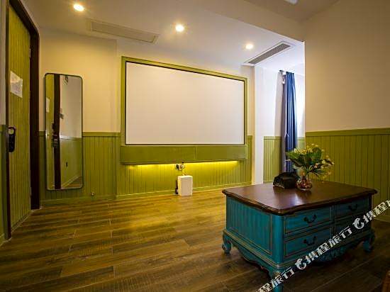 Manhaosi Hotel (Guangzhou Shangxiajiu Pedestrian Street Shamian Scenic Area)
