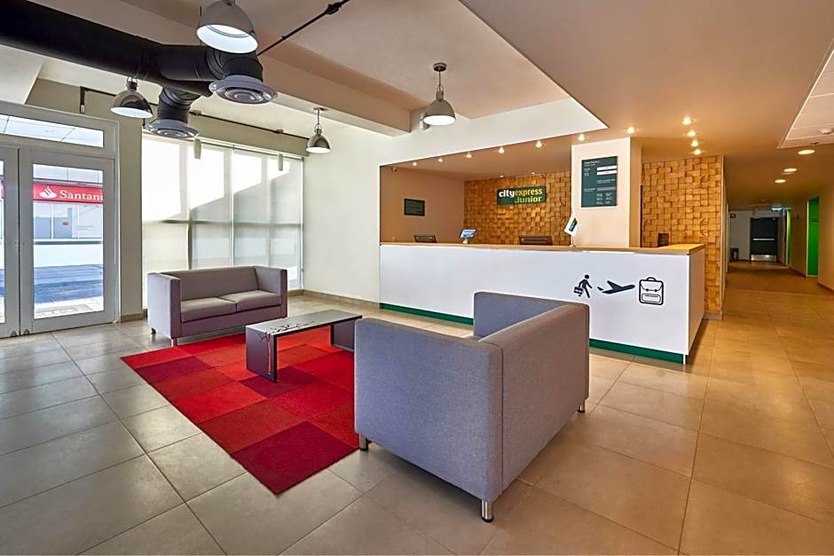 City Express Junior by Marriott Toluca Zona Industrial