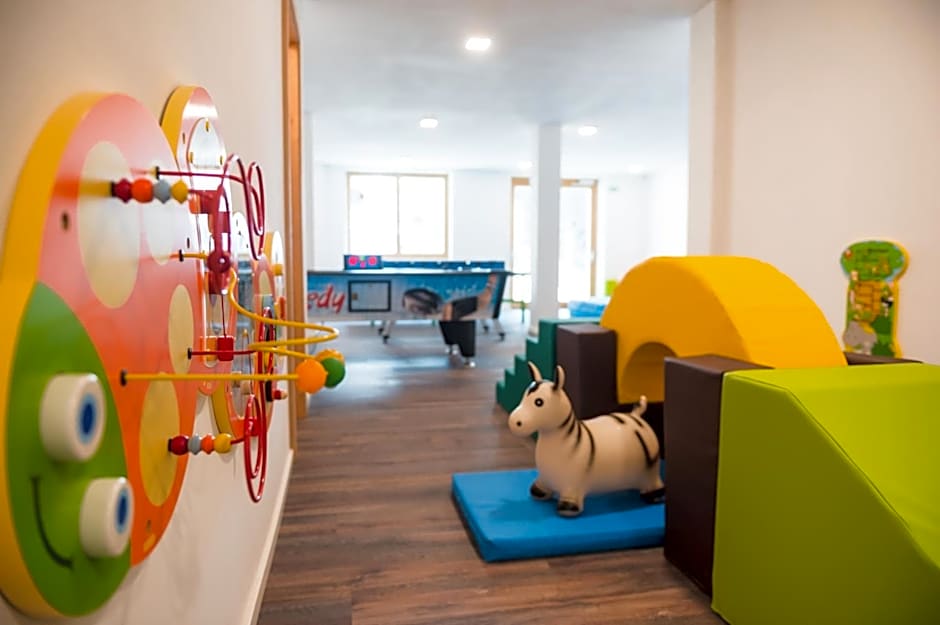 Aktiv & Familienhotel Adlernest