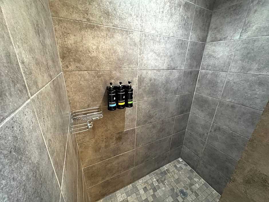 Mountain Ridge Cabins & Lodging Between Bryce and Zion National Park