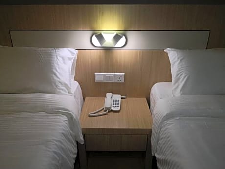 Walk In Hotel