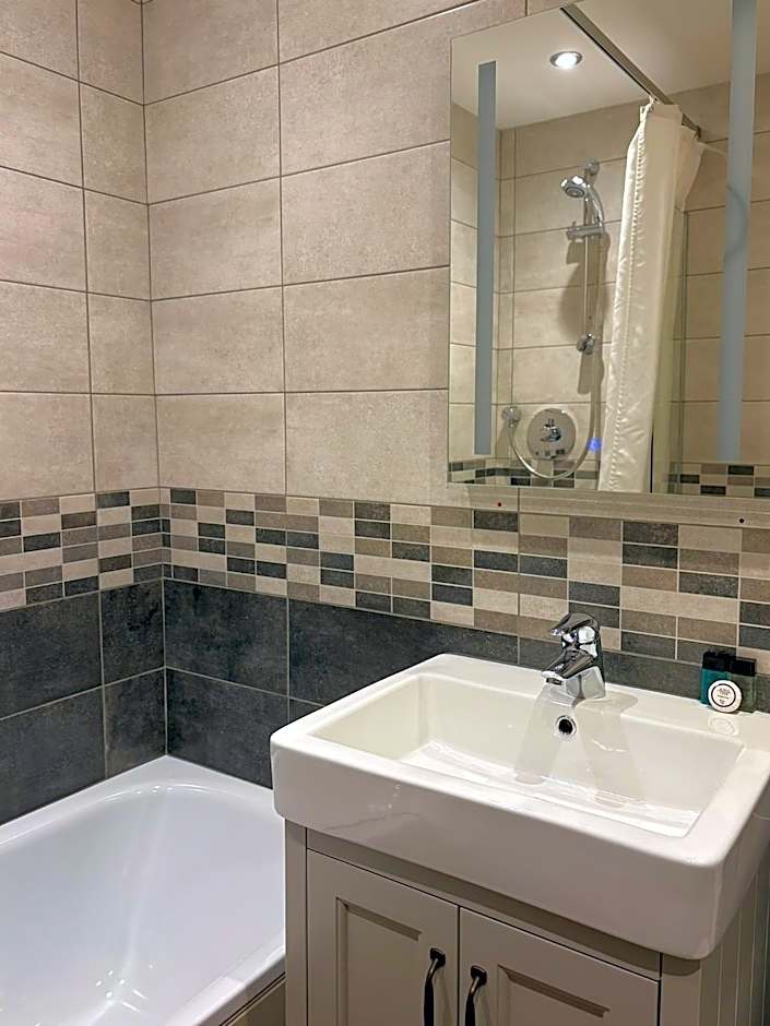 St. Davids Cross Hotel