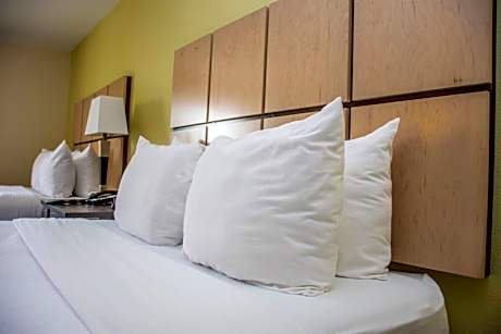 Studio Suite with Two Queen Beds