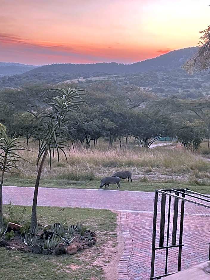 Khululeka Safaris Lodge