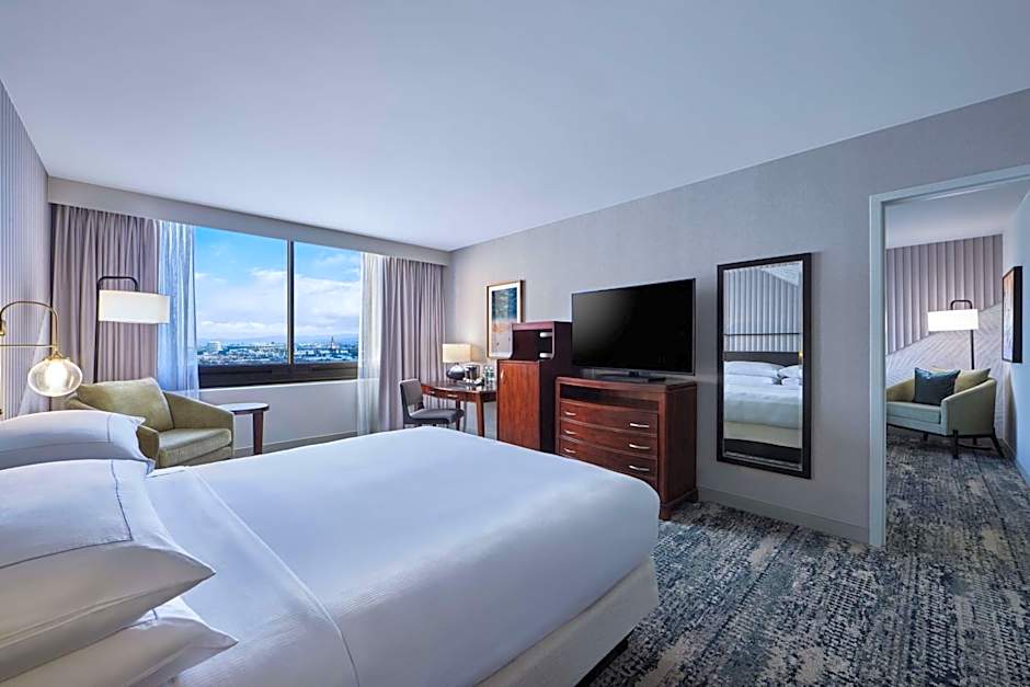 Hotel Fera Anaheim, a DoubleTree by Hilton