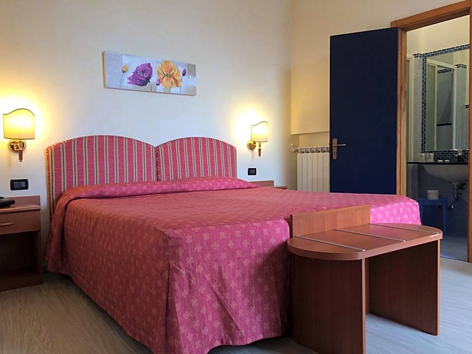 Coccodrillo Hotel & Apartments