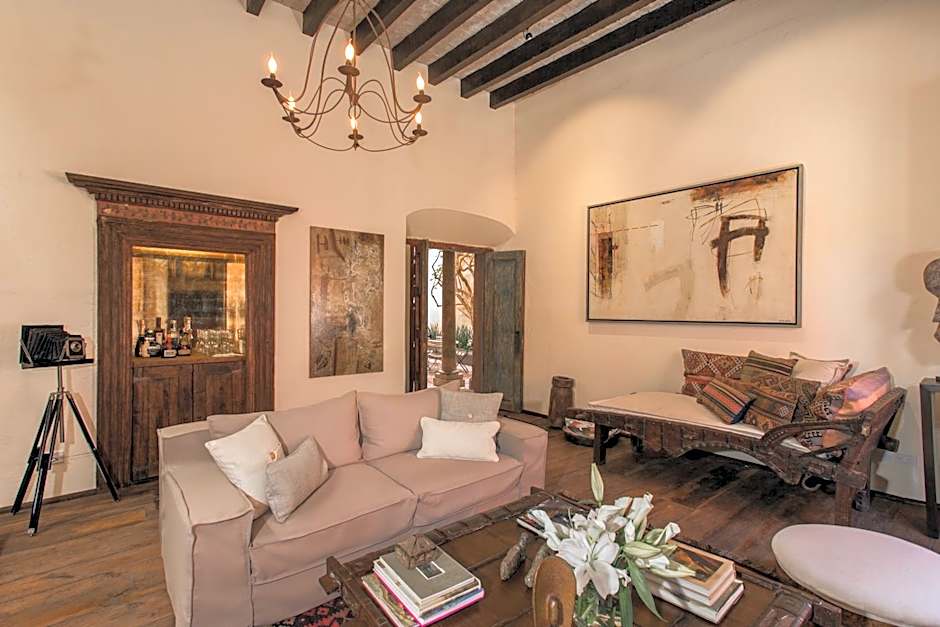 Casa No Name Small Luxury Hotel