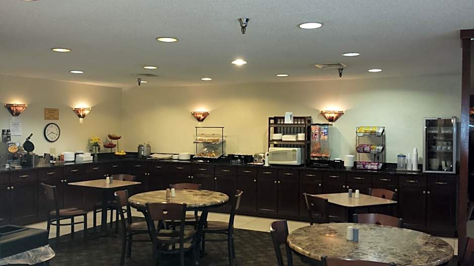 Ramada by Wyndham Bettendorf