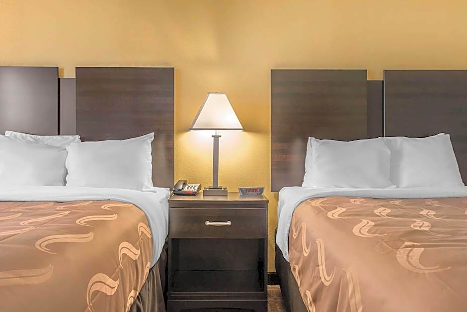 Quality Inn & Suites Pittsburgh Harmarville