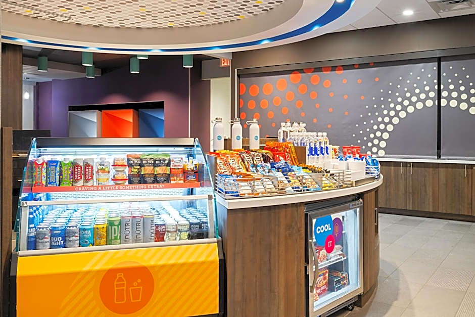 Tru by Hilton Miramar