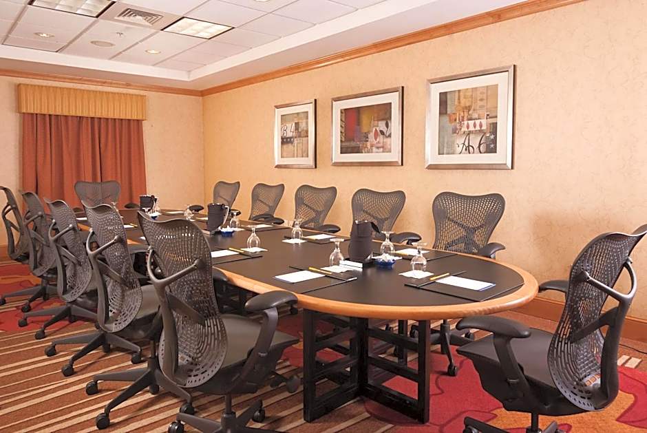 Hilton Garden Inn Atlanta Airport/Millenium Center