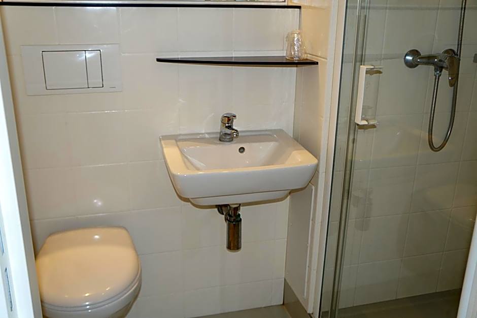 Premiere Classe Sens Nord- Saint ClÃ©ment