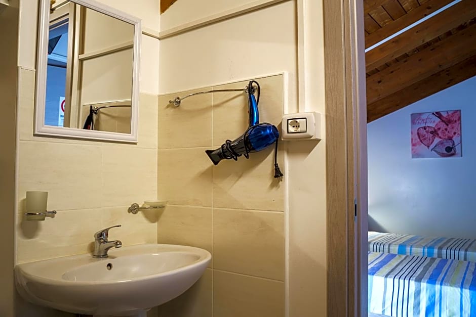 Sansi´s Sapri Camere