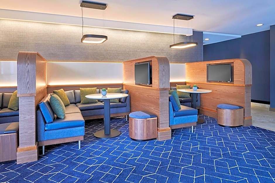Courtyard By Marriott Chicago Highland Park/Northbrook