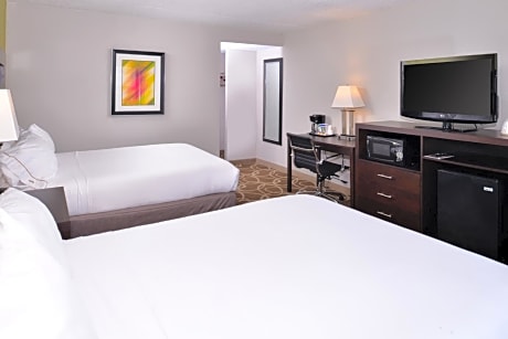 Double Queen Room - Hearing Accessible/Non-Smoking