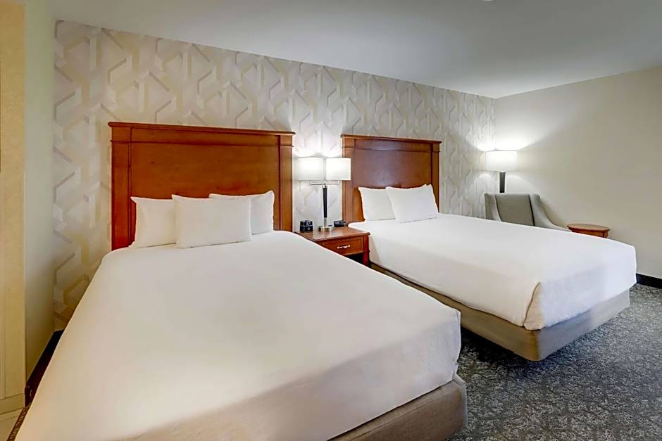 DRURY INN & SUITES CHARLOTTE UNIVERSITY PLACE