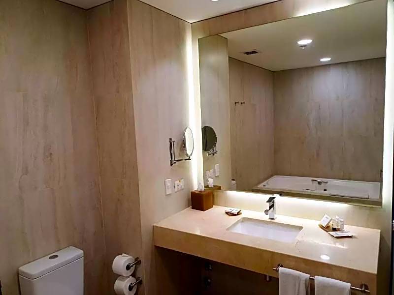 Radisson Hotel Santa Cruz