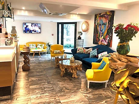 Appart' Hotel La Girafe Marseille Est - Porte d'Aubagne