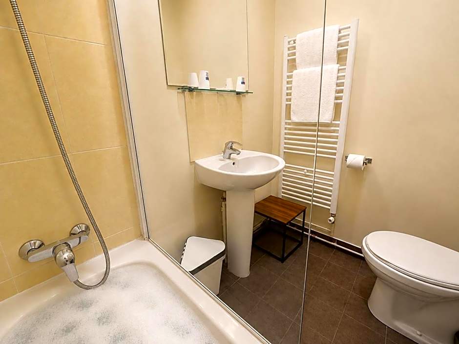 Hôtel des Bains 24h 7j Paris centre à 10 min