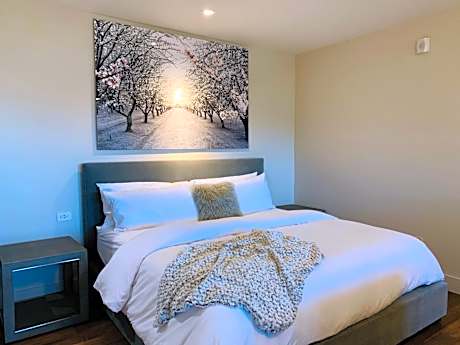 Two-Level King Loft Suite