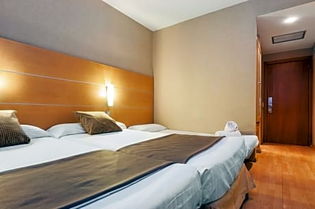 Double Room with Extra Bed (3 Adults)