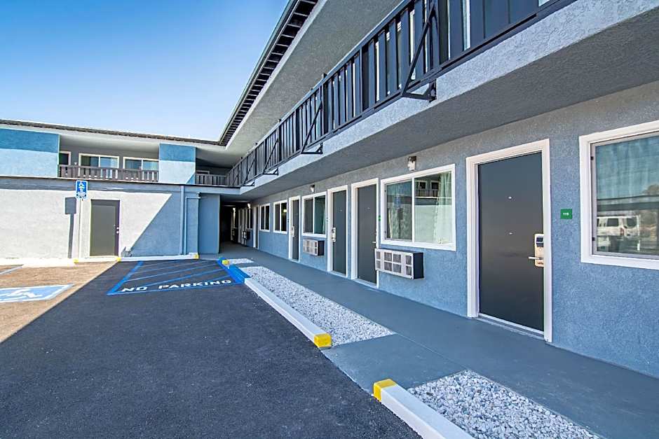 Motel 6 Ridgecrest, CA China Lake