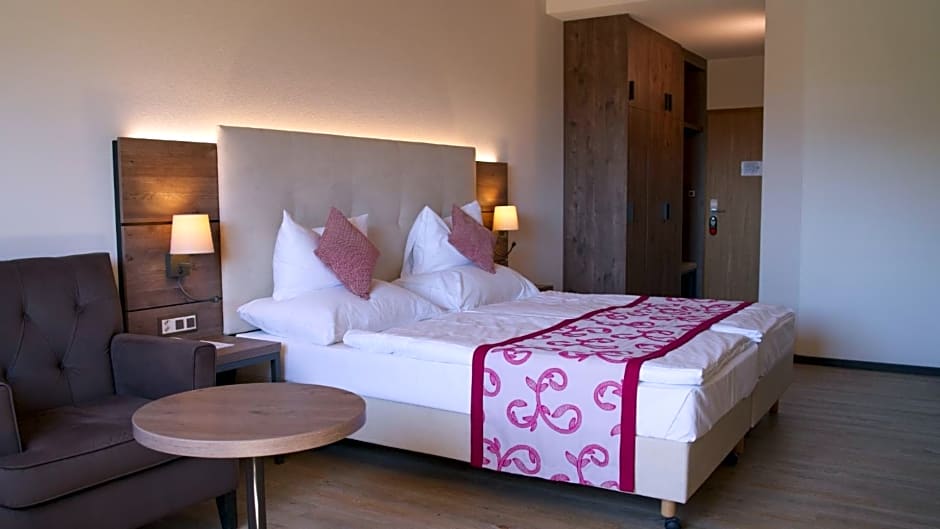 Photo 1 of 3 of King Room with Garden View