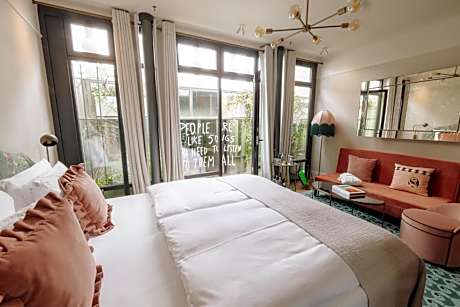 Art Deluxe Double Room