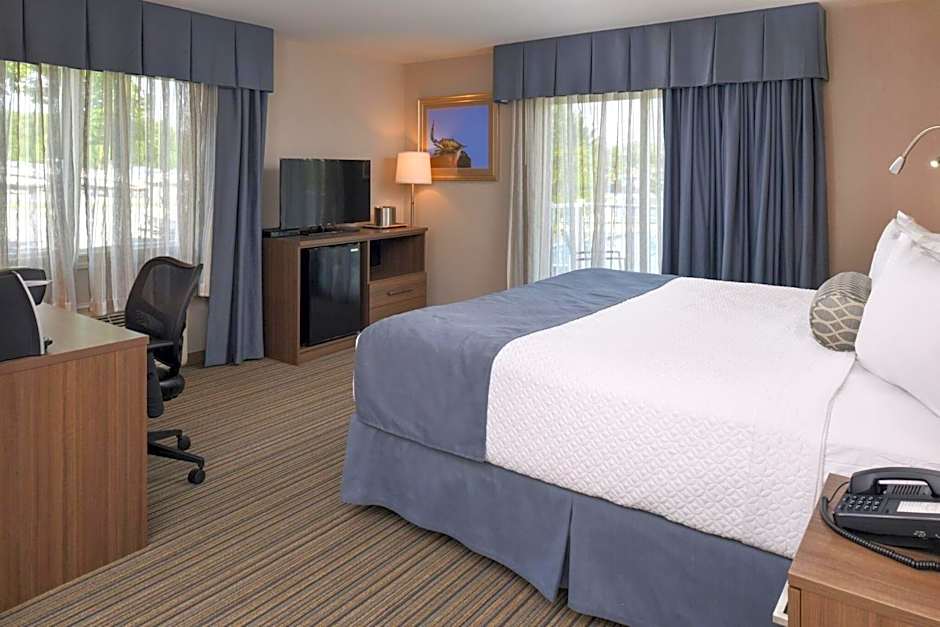 Anchored Inn at Hidden Harbor