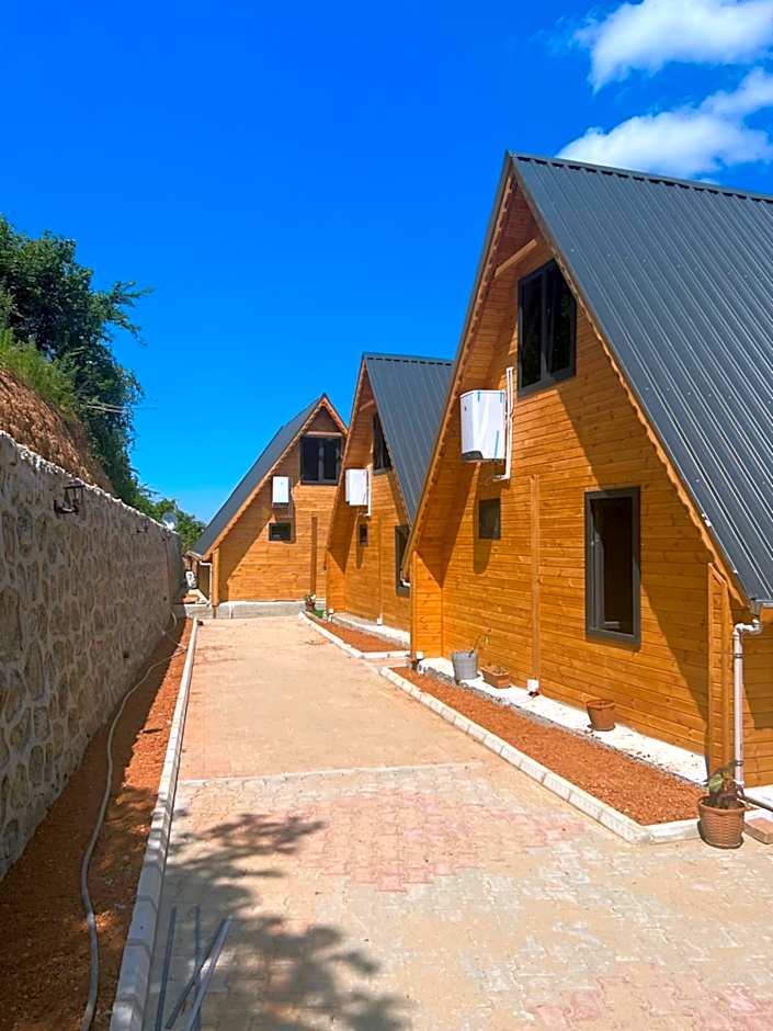 Hidden Garden Bungalow