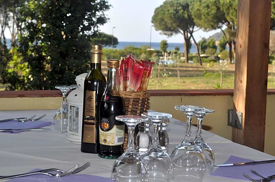 Hotel Tirrena Bike & Country Hotel