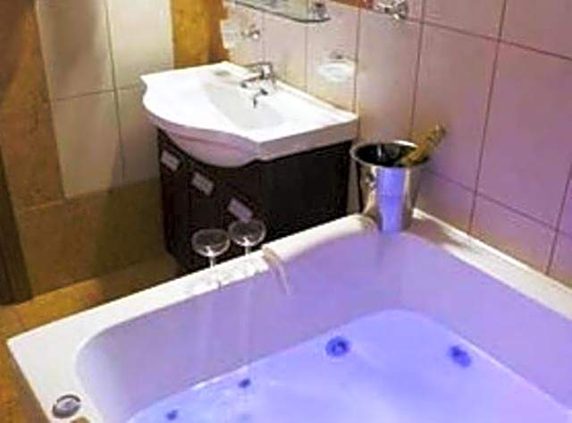 Kornilios Istron Hotel