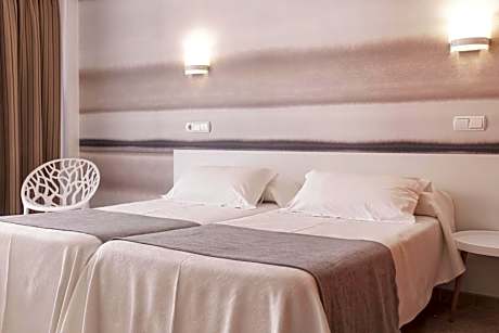 Double Room for Single Use