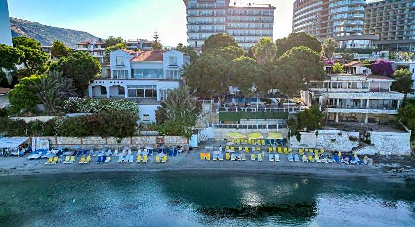 Arora Hotel
