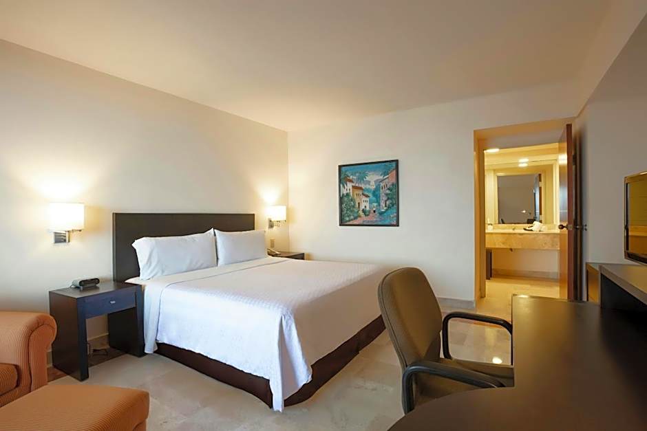 Photo 1 of 1 of Superior 1 King Bed, Ocean View